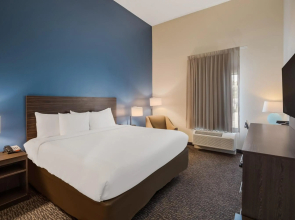 La Quinta Inn & Suites by Wyndham Sulphur (Lake Charles)