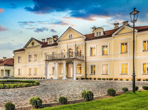 Hotel Sobienie Krolewskie