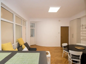 Apartment Batistei near Old Town