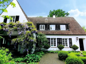 Villa EMG