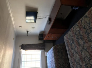 Economy Inn Monterey