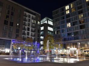 City Centre Apartment - Free Parking, Wifi & Netflix