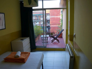 Feetup Garden House Hostel Barcelona