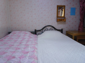 Three J Guesthouse
