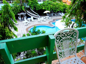 Seashore Pattaya Resort