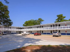 Heart of Manteo Motor Lodge
