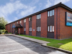 Travelodge Llanelli Cross Hands