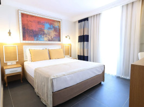 Crystal Club World of Colours - All inclusive