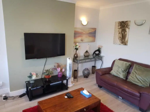 Beautiful Parkview Apartment in Seaside Eastbourne