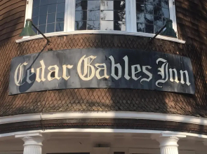 Cedar Gables Inn