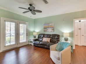 Foley Condo w/ Pool Access: 10 Mi to Gulf Shores!