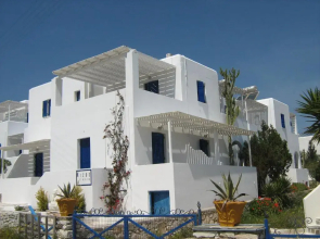 Nicos Studios & Apartments