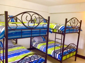 Bann Banburee Hostel & Cafe