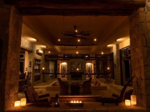 Pugdundee Safaris - Kanha Earth Lodge