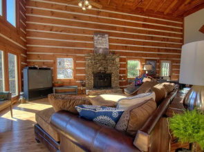 Sugar Camp Hideaway - 4 Br Cabin