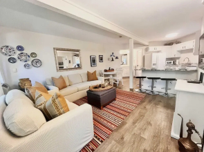 Windmill Cottage at Abbey Springs Near Lake & Shops!