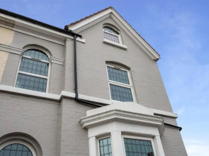 Host Apartments The Kensington Townhouse