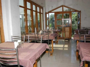 Hotel Shivay