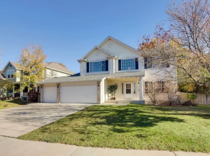 Spacious Thornton Home: 15 Mi to Downtown Denver!