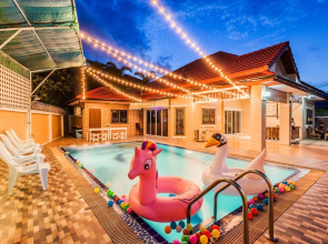 Baan Bowa Pool Villa by Pinky