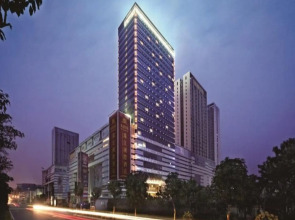 Guangzhou Pearl River International Hotel （Yijing Lu Metro Station）