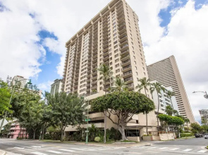 2140 Kuhio Ave #607
