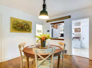 Whimsical Cottage Near Springfield Art Museum!