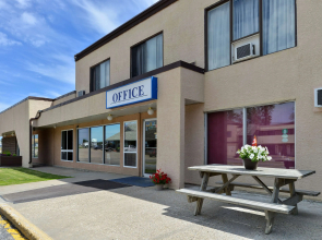 Canadas Best Value Inn Whitecourt