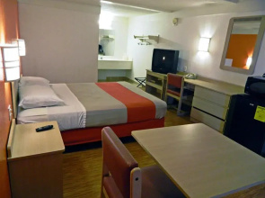 Motel 6 Benton Harbor
