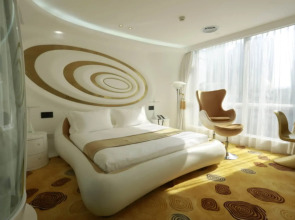 Отель Guangzhou Planet