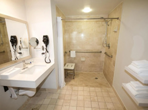 Comfort Inn & Suites Downtown Brickell-Port of Miami