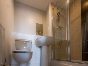Royale Blenheim Apartment