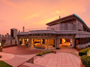 Harbour Plaza Metropolis