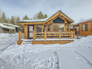 New Listing! Adventurer's Delight 1 Bedroom Condo by RedAwning