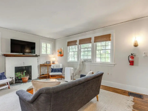 Dog-friendly 'columbia Cottage' in Hood River!