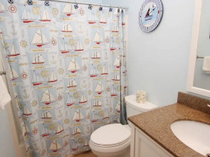 The Lush Life - 4 Br Home