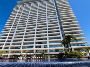 Luxury Apartment in Marina Vallarta-garden