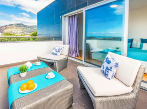 Villa Ravenala by MHM