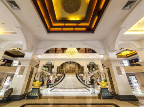 Yangshuo New West Street International Hotel