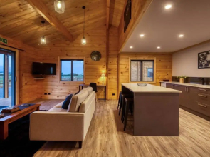 Deerbrooke Kaikōura Chalets - Unit 1