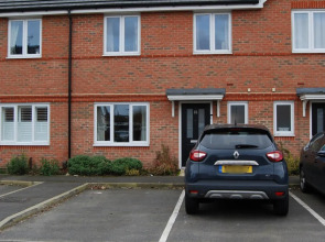 London Heathrow Living Holywell Service House A