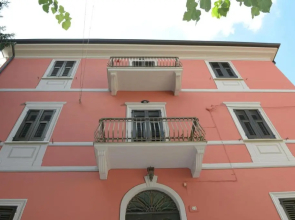 Rivaro Palace