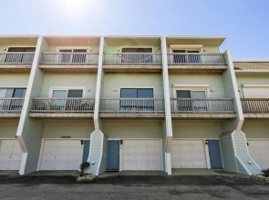 Coral Shores #4 3 Bedroom Condo by RedAwning
