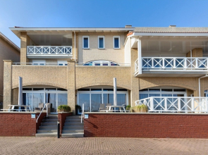 Spacious Luxury Apartment With Beautiful Views of the Harbor and the North Sea