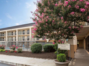 Quality Inn Merchants Drive