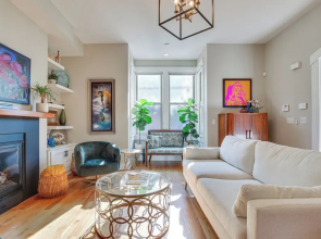 Vibrant Downtown Cincinnati Townhome w/ Sauna!
