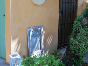 Sous les Pins de Nages