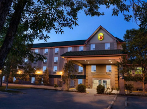 Super 8 Calgary Shawnessy Area