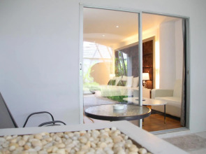 Pooh Beach Resort & Spa