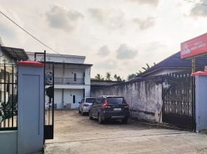 RedDoorz Syariah near Lapangan Persijam Jambi